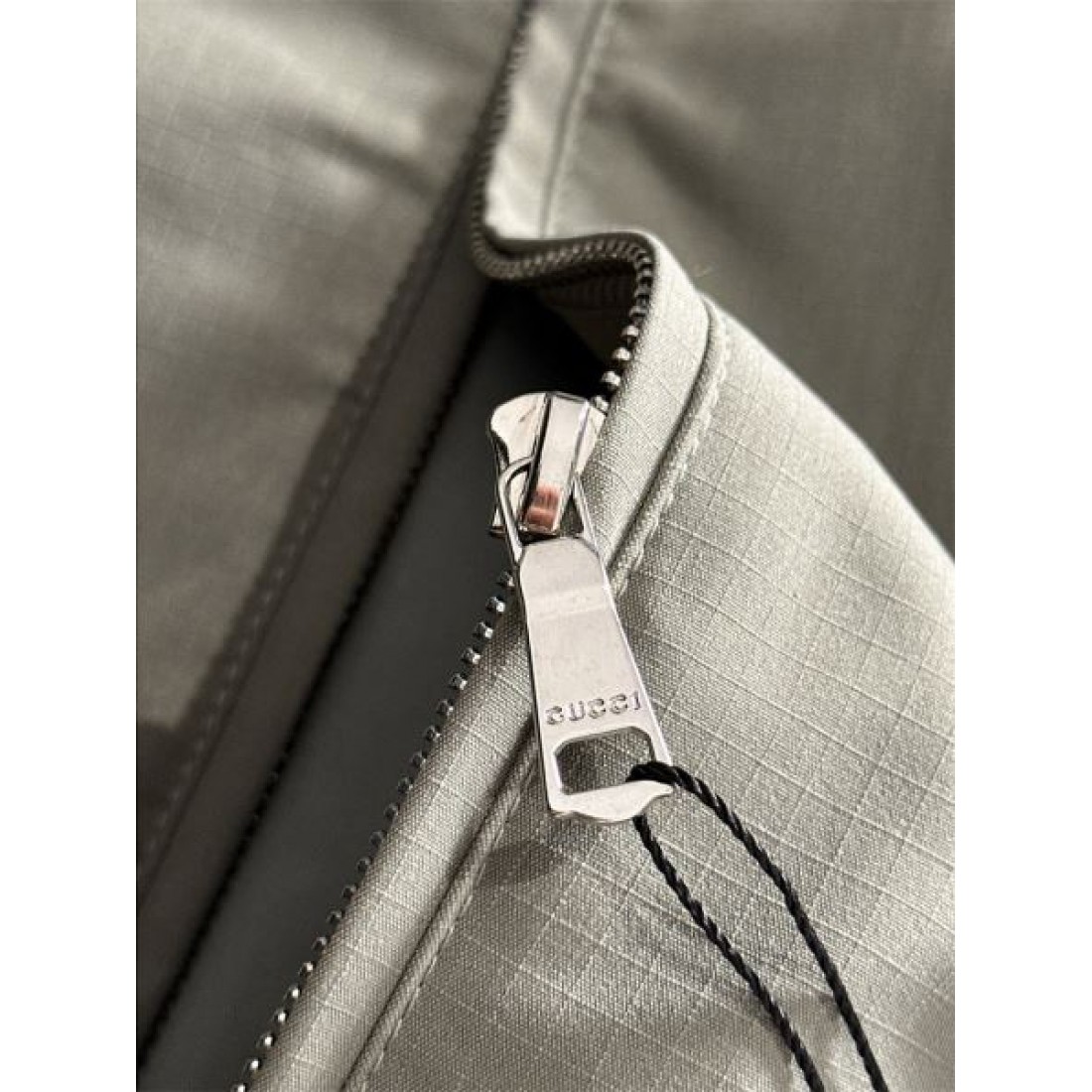 控えめ 穏やかな グッチ GUCCI コピー コピー ジャケット ベーシック な佇まい