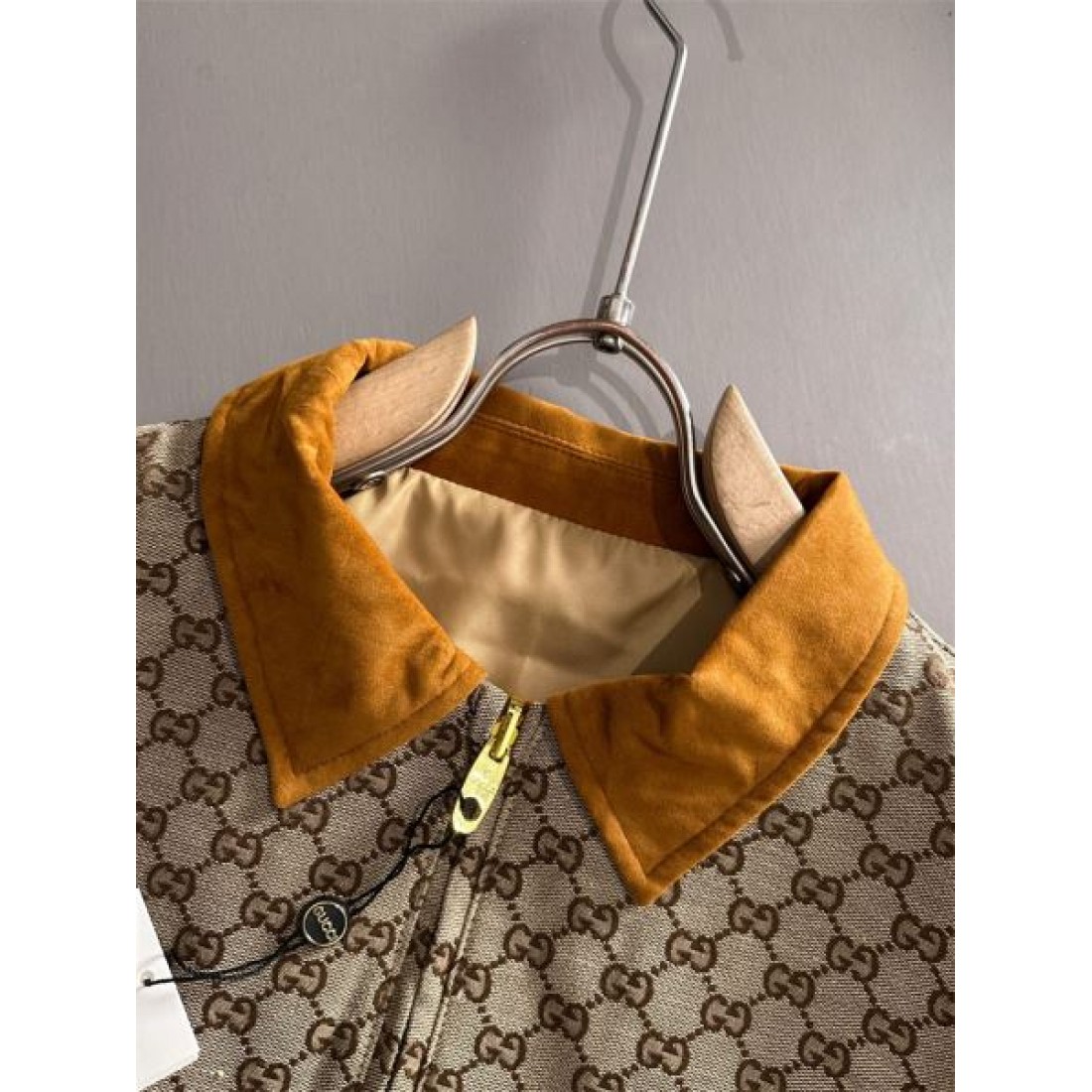 落ち着いた さりげない グッチ GUCCI コピー コピー ジャケット 日常的 な雰囲気