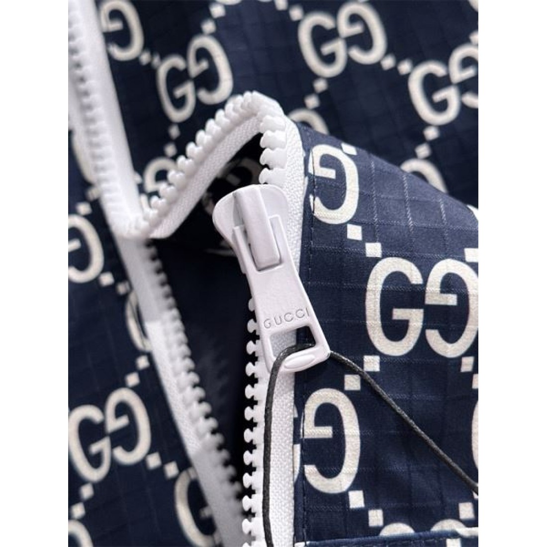 淡い 柔らかな グッチ GUCCI コピー コピー ジャケット 控えめ な風合い