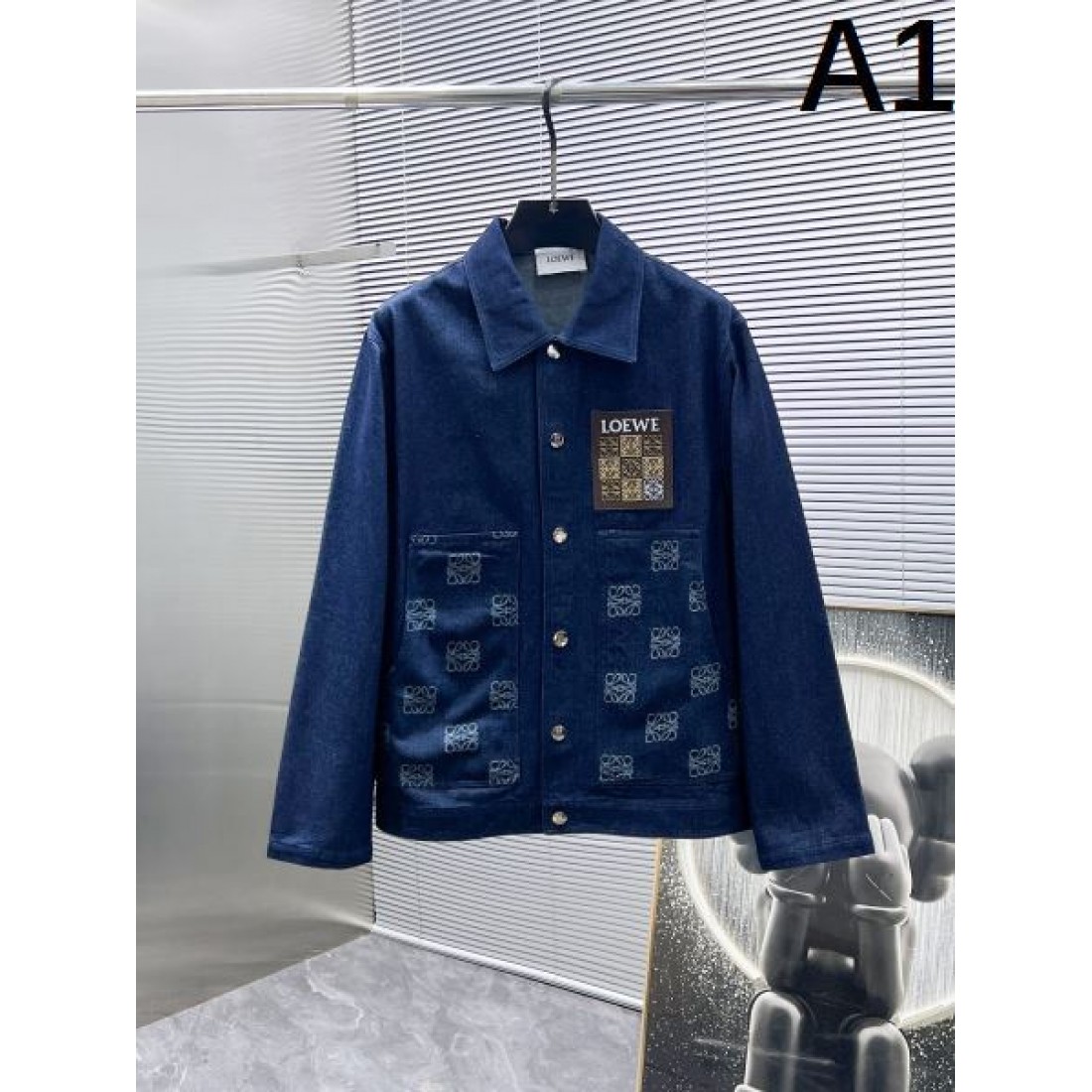 上品 落ち着いた ロエベ LOEWE コピー ジャケット 大人っぽい 仕上がり
