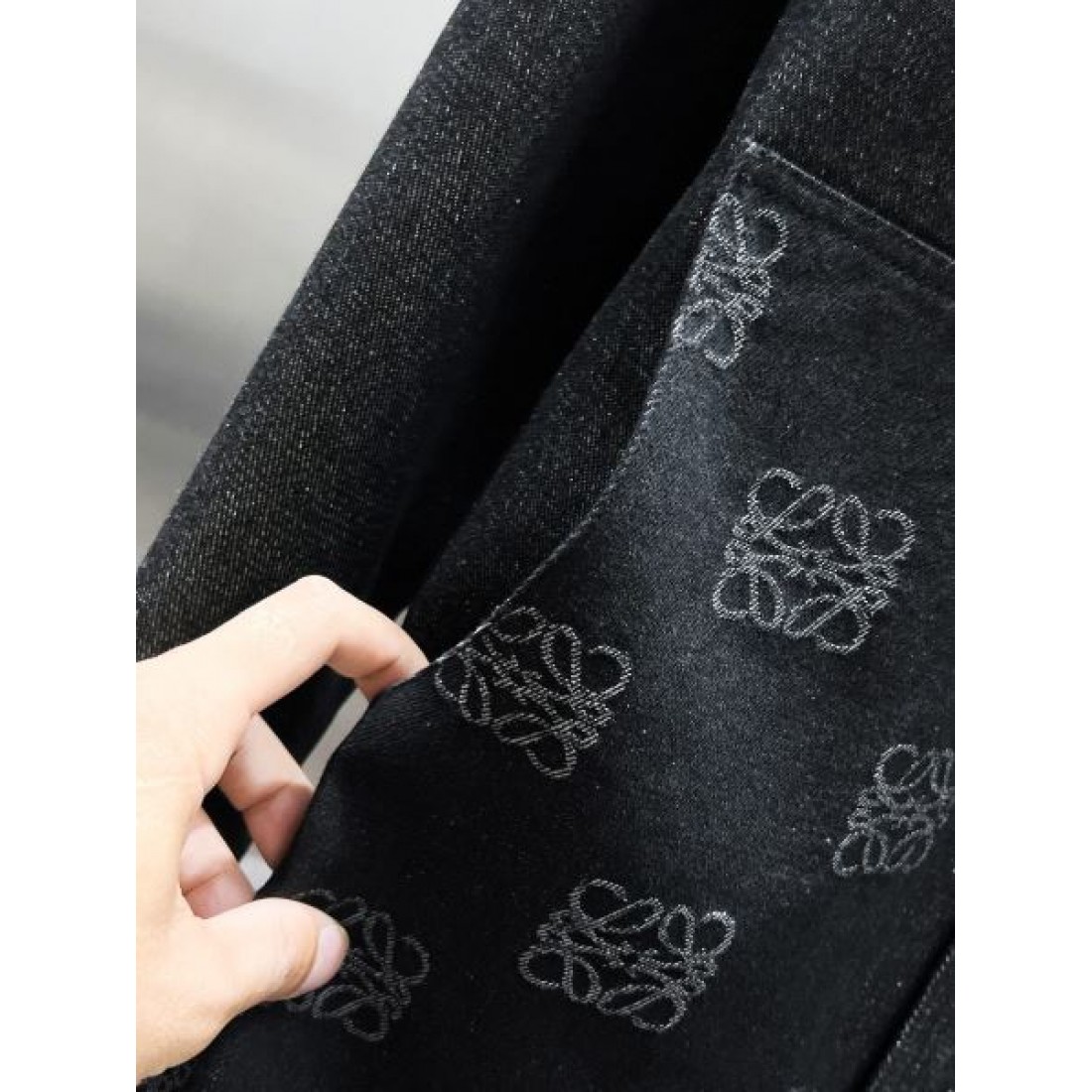 上品 落ち着いた ロエベ LOEWE コピー ジャケット 大人っぽい 仕上がり