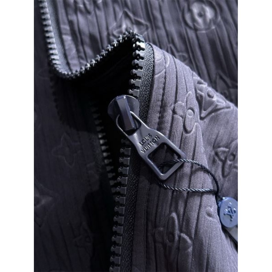 上質 洗練 ルイヴィトン LOUIS VUITTON コピー ジャケット 高級感 溢れる