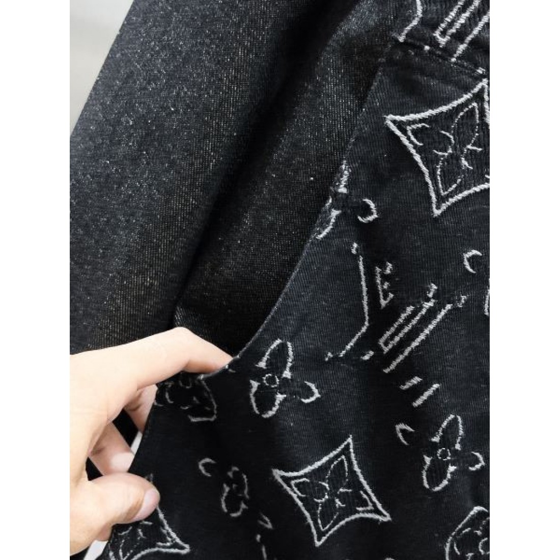 高級感のある 上品な ルイヴィトン LOUIS VUITTON コピー ジャケット エレガント 洗練された