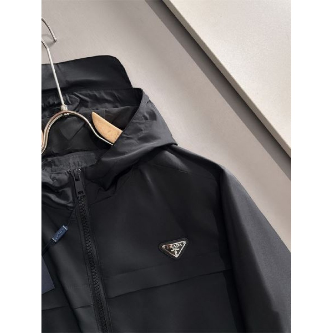 上質 エレガント プラダ PRADA コピー ジャケット 洗練された シック