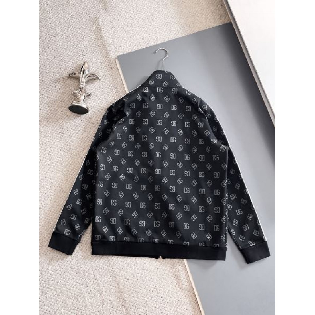 高級感のある 洗練された ドルチェ＆ガッバーナ DOLCE＆GABBANA コピー 上下セット エレガン