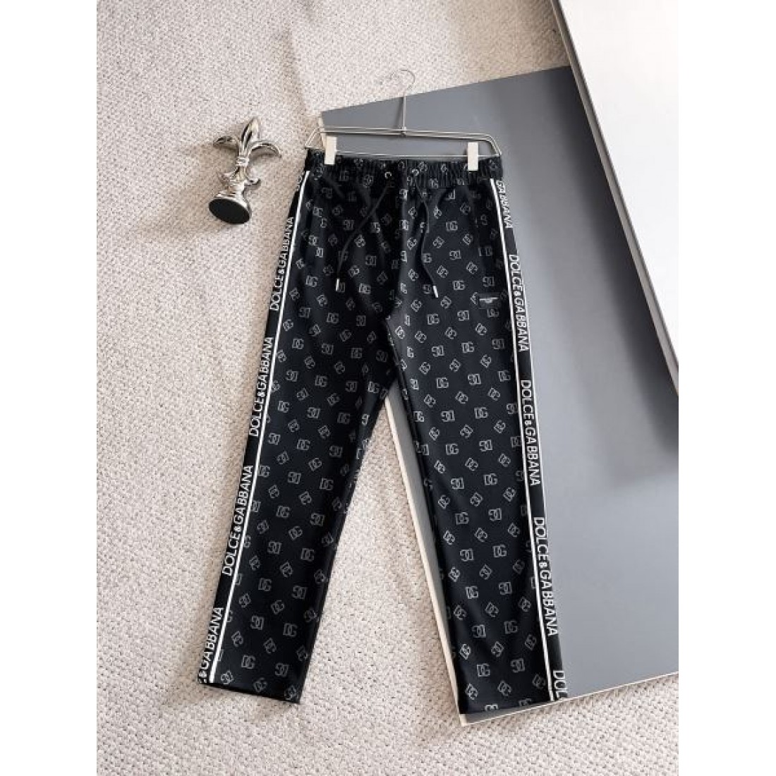 高級感のある 洗練された ドルチェ＆ガッバーナ DOLCE＆GABBANA コピー 上下セット エレガン