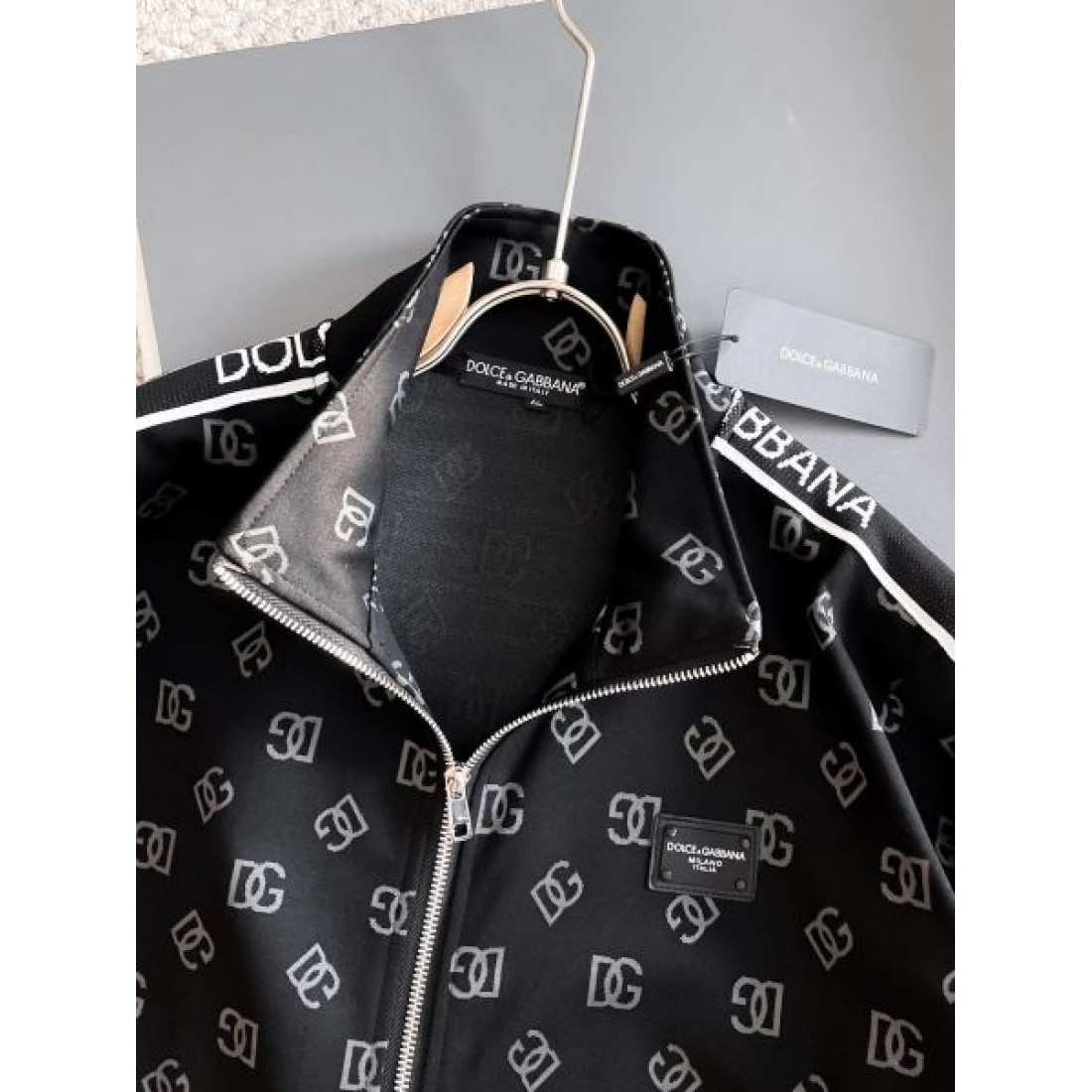 高級感のある 洗練された ドルチェ＆ガッバーナ DOLCE＆GABBANA コピー 上下セット エレガン