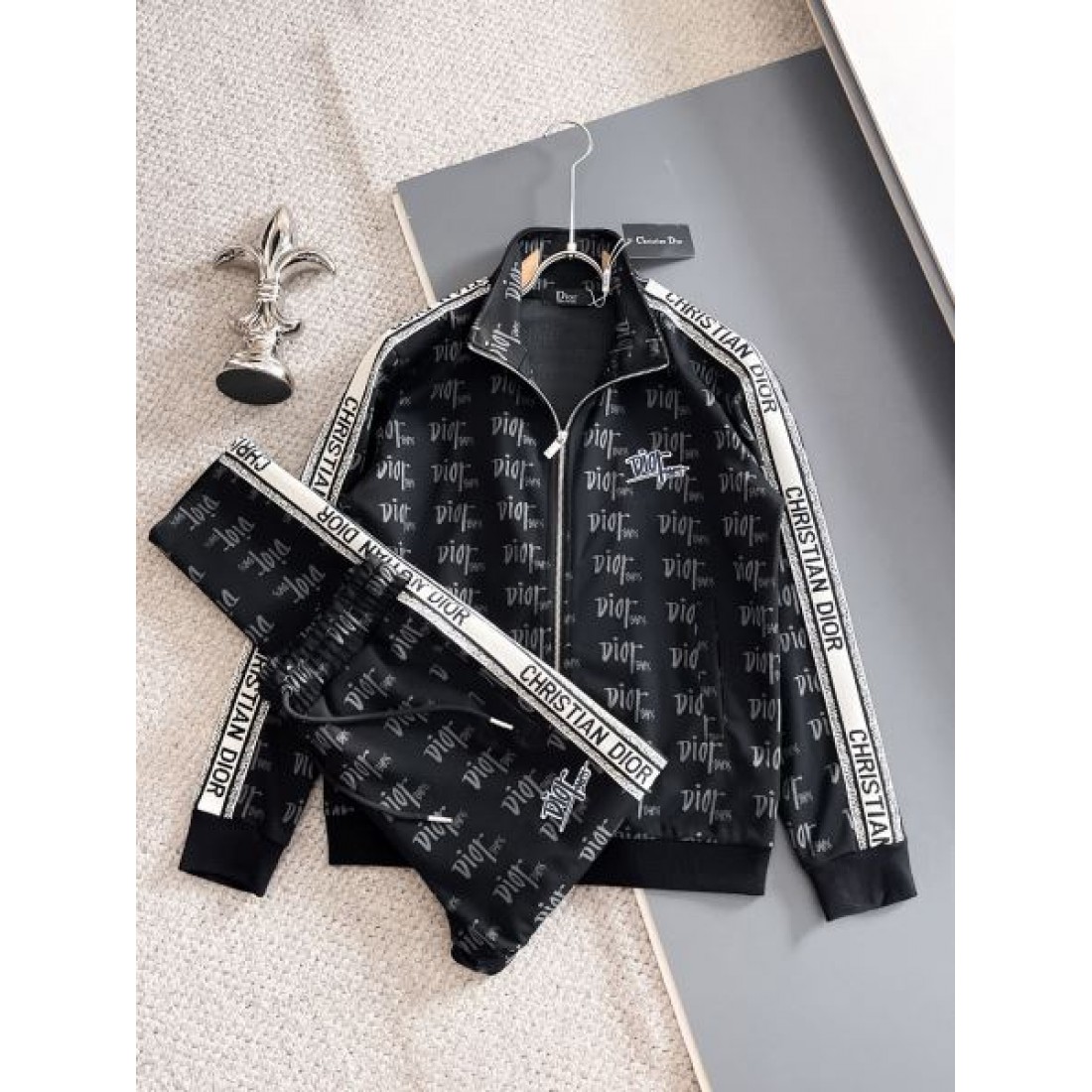 上品な エレガント ディオール DIOR コピー 上下セット 高級感のある シック