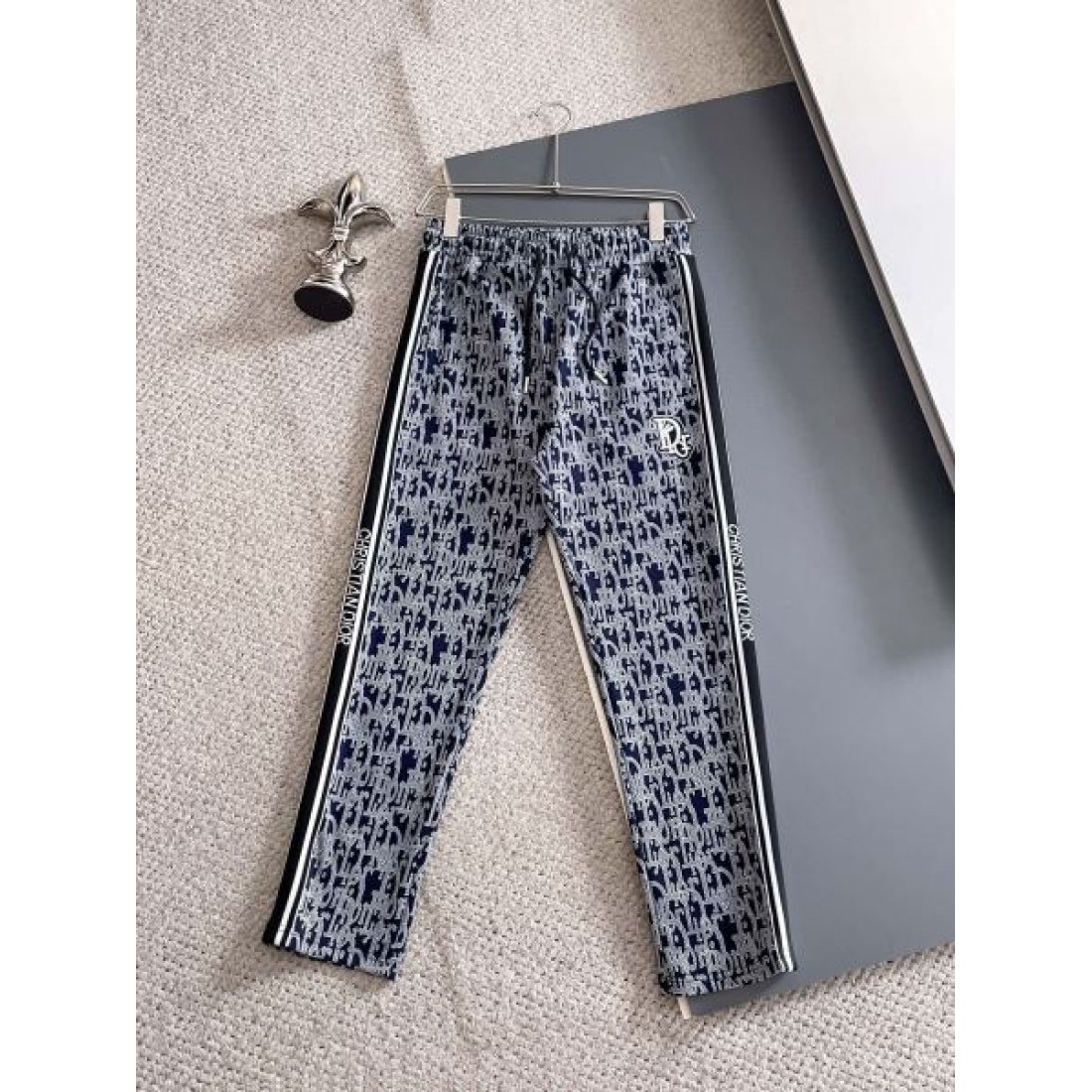 洗練された 高級感のある ディオール DIOR コピー 上下セット エレガント 上品な