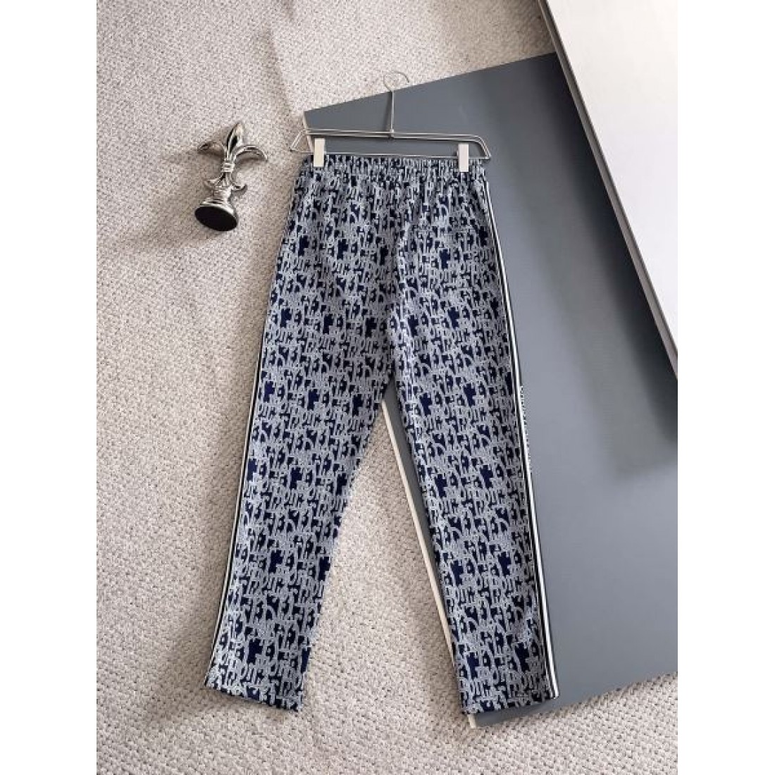 洗練された 高級感のある ディオール DIOR コピー 上下セット エレガント 上品な