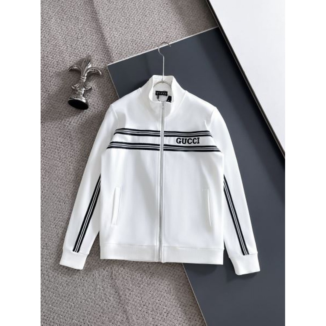 スタイリッシュ 洗練された 上品な グッチ GUCCI 上下セット 高級感のある エレガント シック