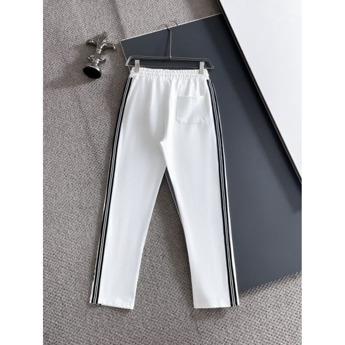 スタイリッシュ 洗練された 上品な グッチ GUCCI 上下セット 高級感のある エレガント シック