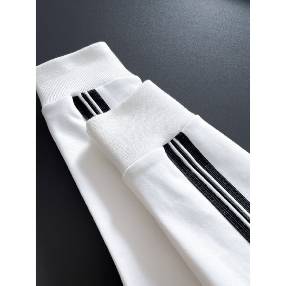 スタイリッシュ 洗練された 上品な グッチ GUCCI 上下セット 高級感のある エレガント シック