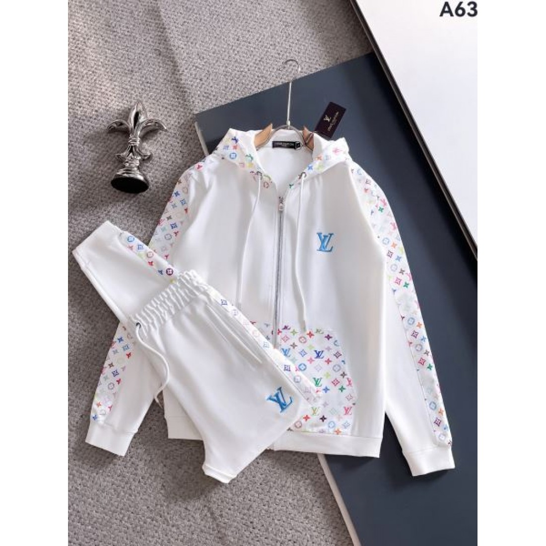 高級感のある 洗練された エレガント ルイヴィトン LOUIS VUITTON コピー 上下セット