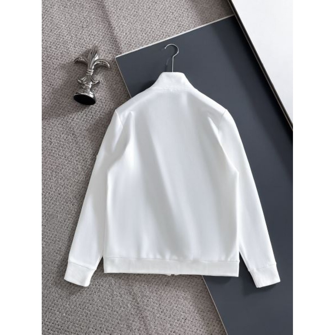  上質 落ち着いた 洗練された モンクレール MONCLER コピー 上下セット エレ