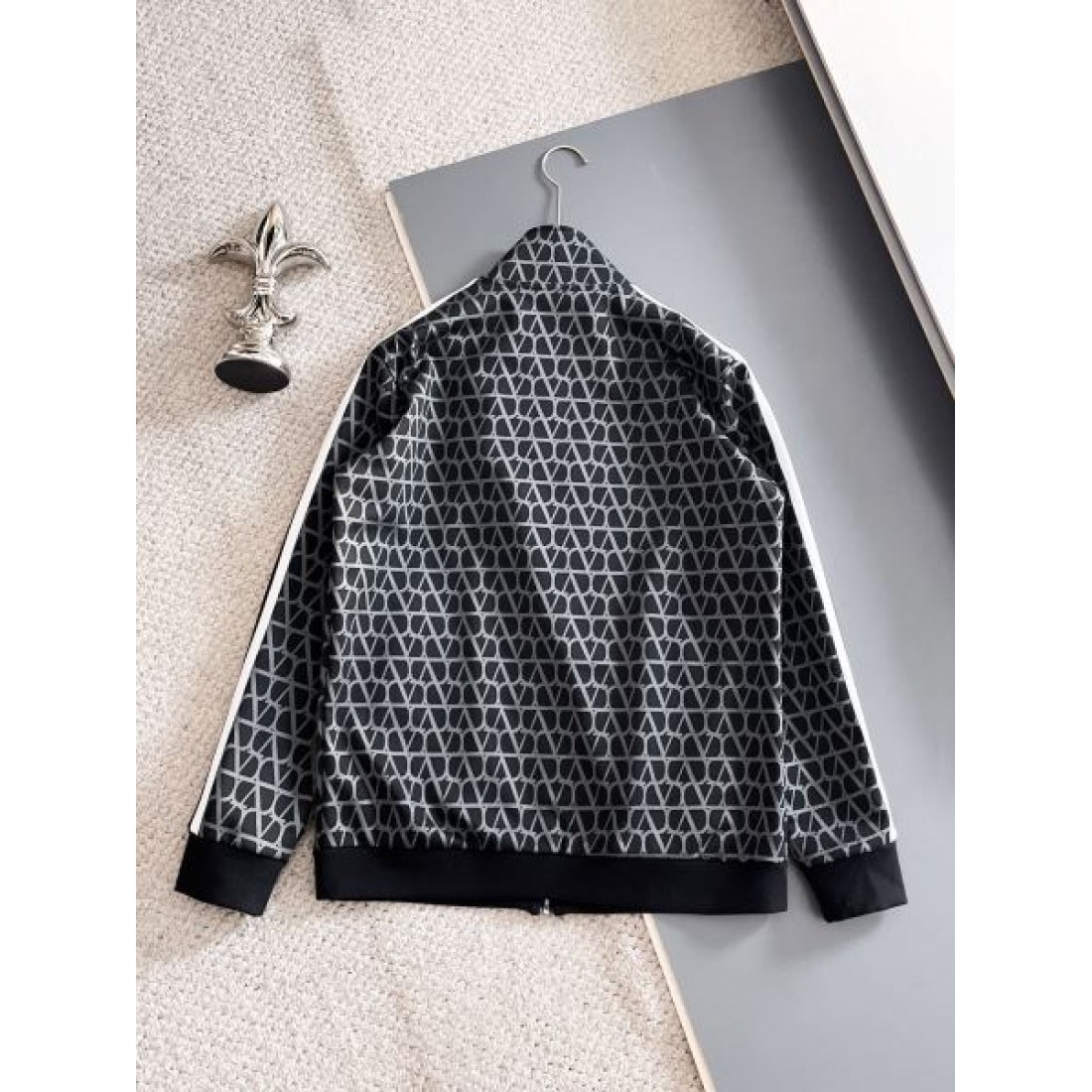 上質 洗練された エレガント ヴァレンティノ VALENTINO コピー 上下セット