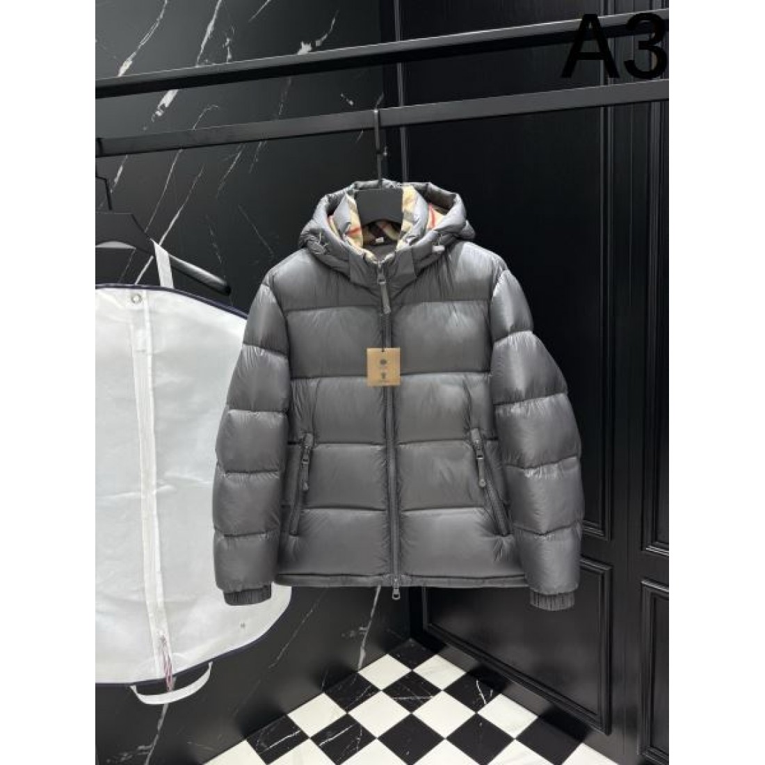 スタイリッシュ 軽やか バーバリー BURBERRY コピー ダウンジャケット 上質 エレガント