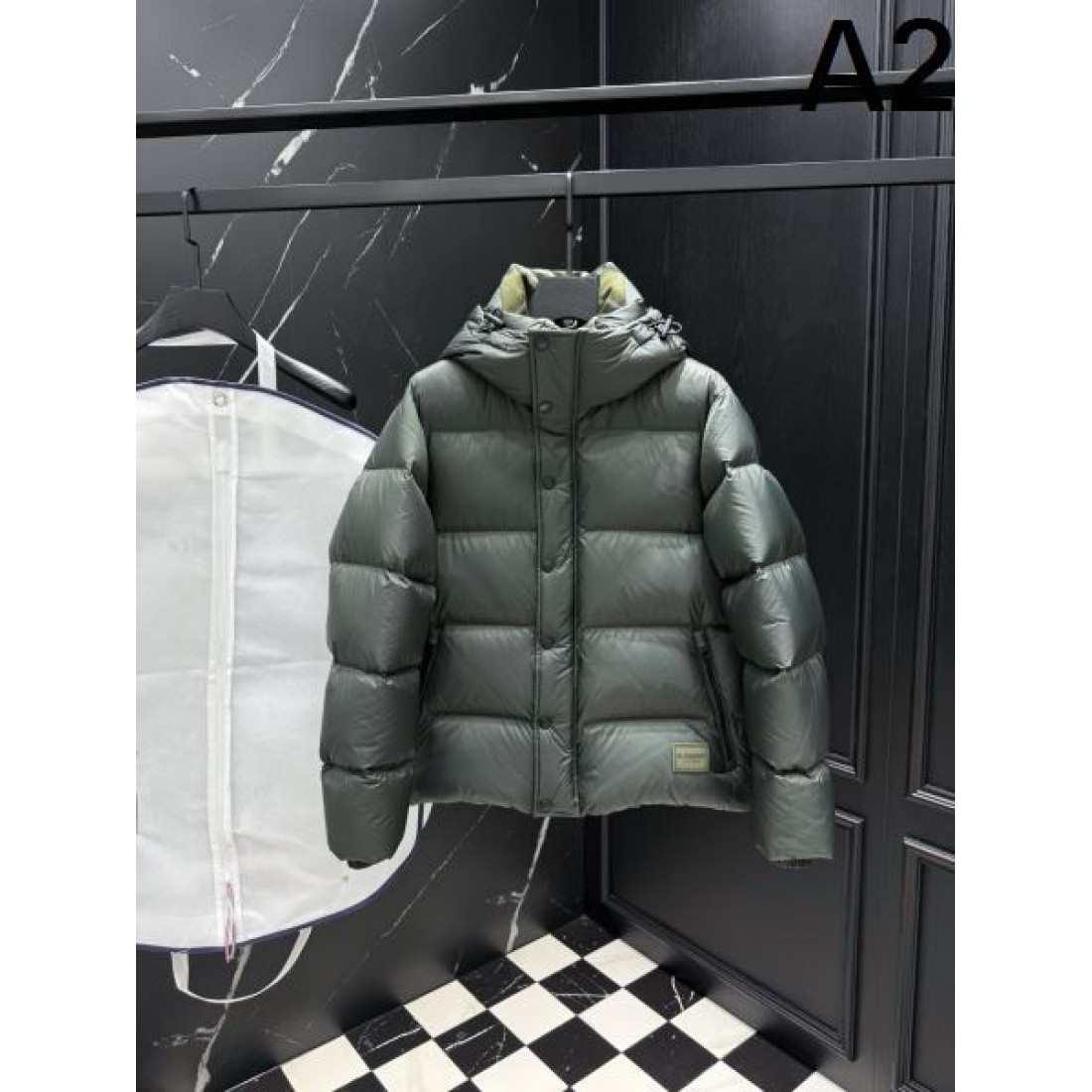 クラシック 上品 バーバリー BURBERRY コピー ダウンジャケット 柔らか 優雅