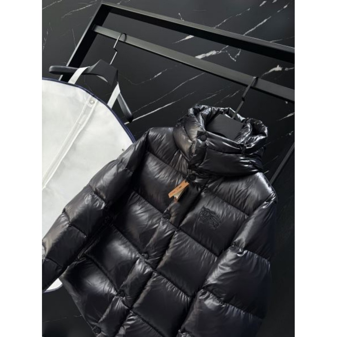 上質 エレガント バーバリー BURBERRY コピー ダウンジャケット 洗練 高級感