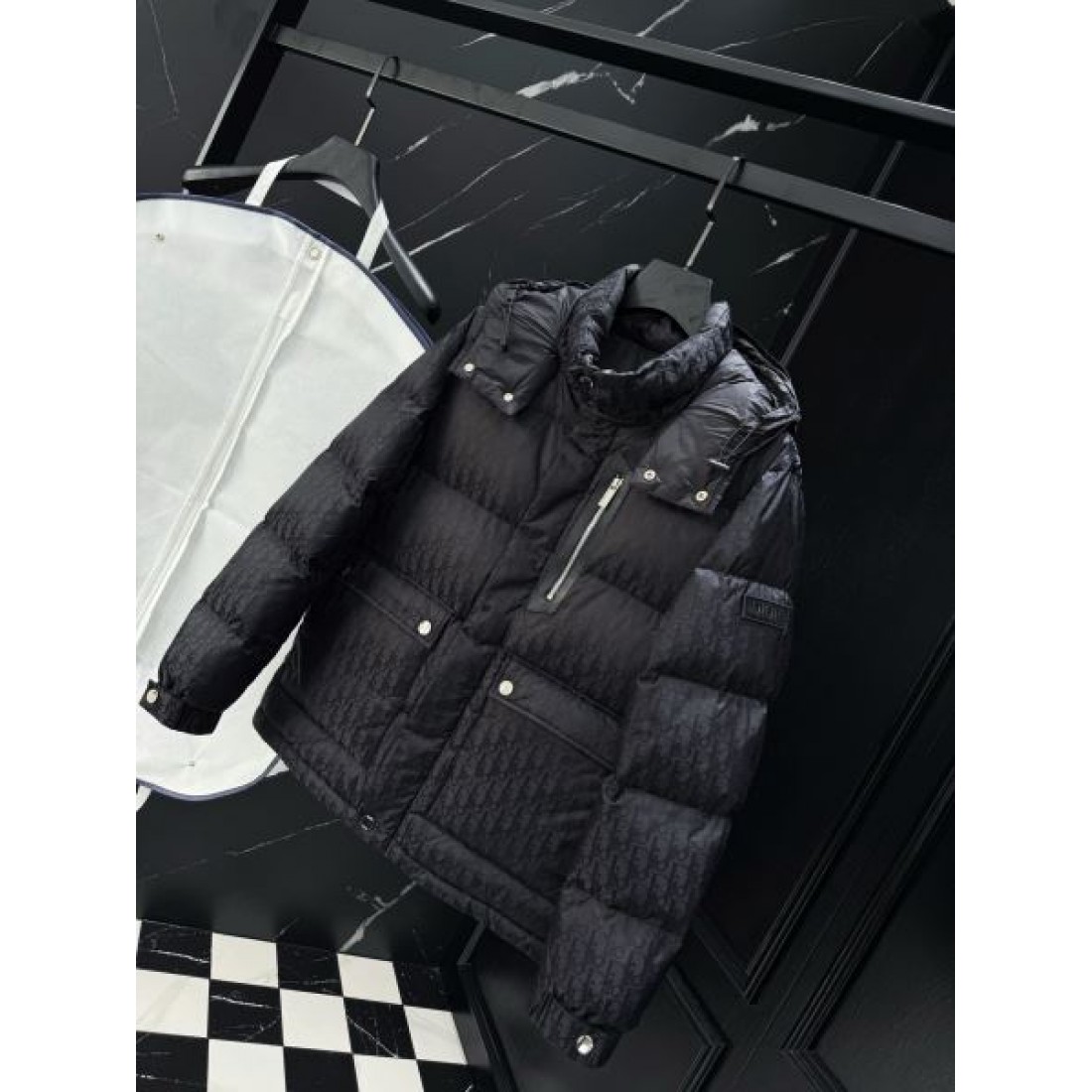  エレガント 上質 ディオール DIOR コピー ダウンジャケット ラグジュアリー 魅力的