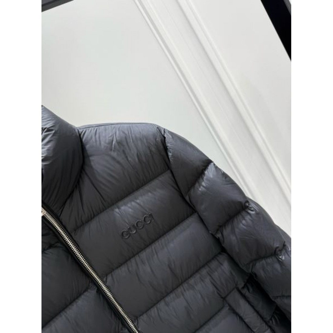 華やか エレガント グッチ GUCCI コピー ダウンジャケット クラシカル 高品質