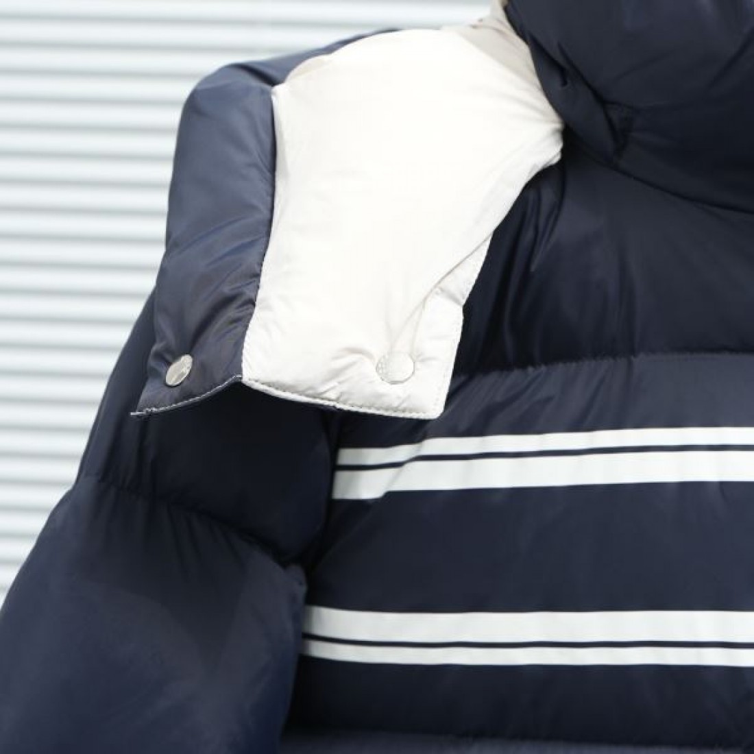 モダン 高級感 グッチ GUCCI コピー ダウンジャケット エレガント 洗練