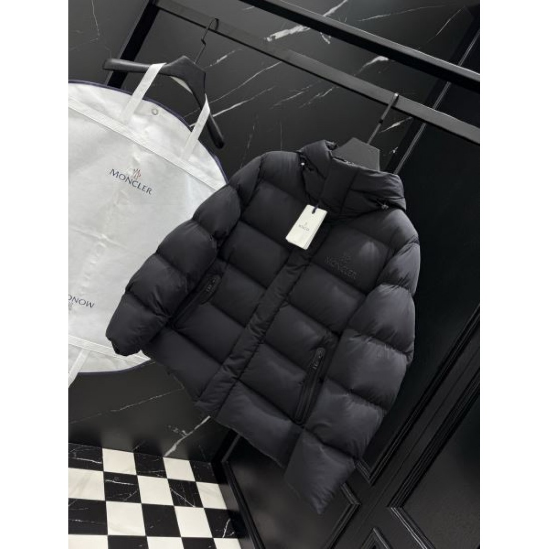 高級 洗練 モンクレール MONCLER コピー ダウンジャケット エレガント 上質