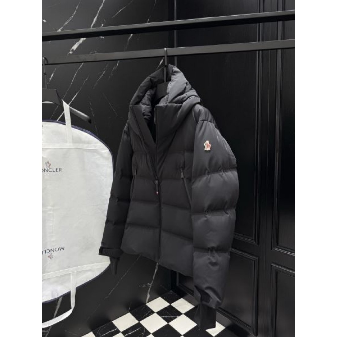 快適 軽量 モンクレール MONCLER コピー ダウンジャケット 防寒 高性能