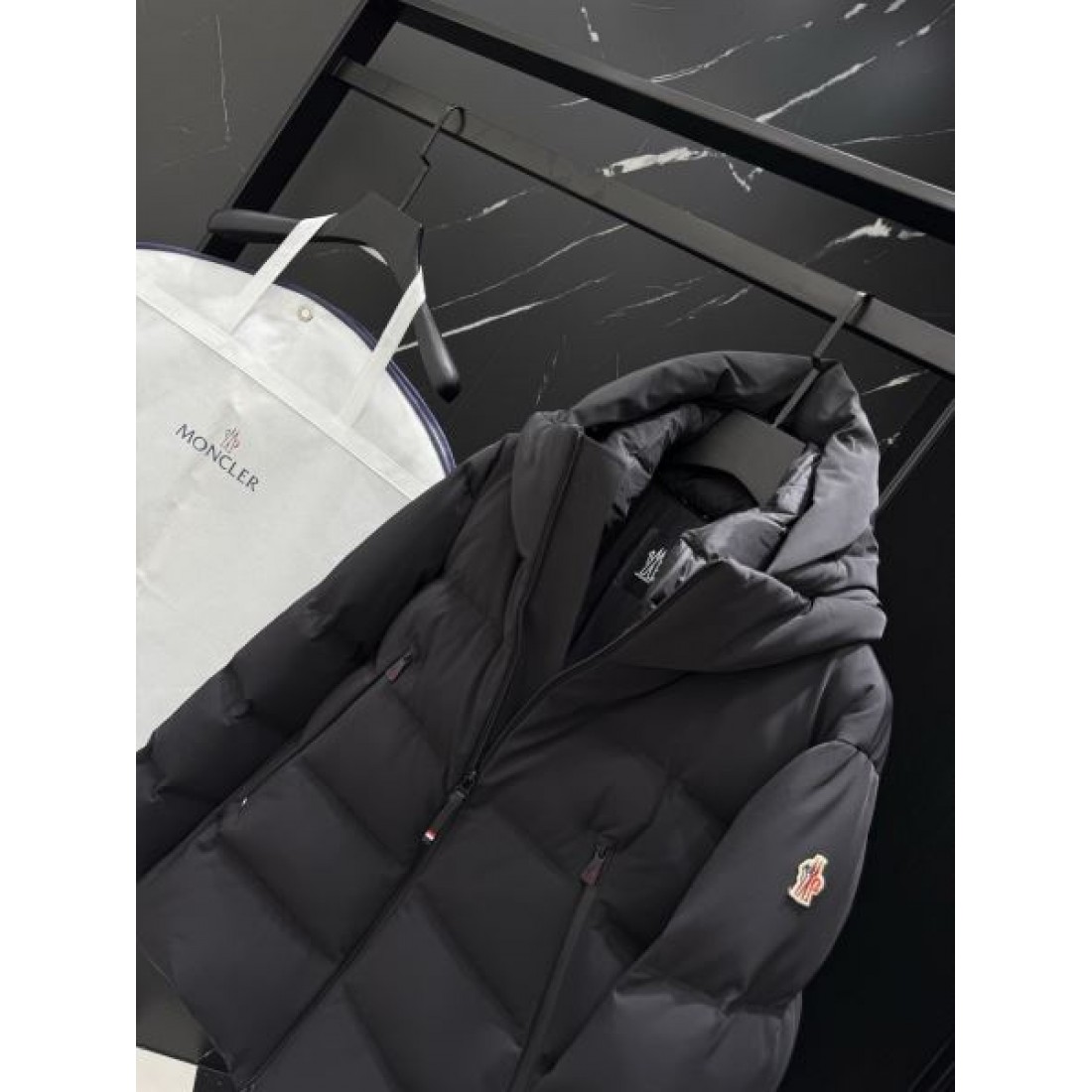 快適 軽量 モンクレール MONCLER コピー ダウンジャケット 防寒 高性能