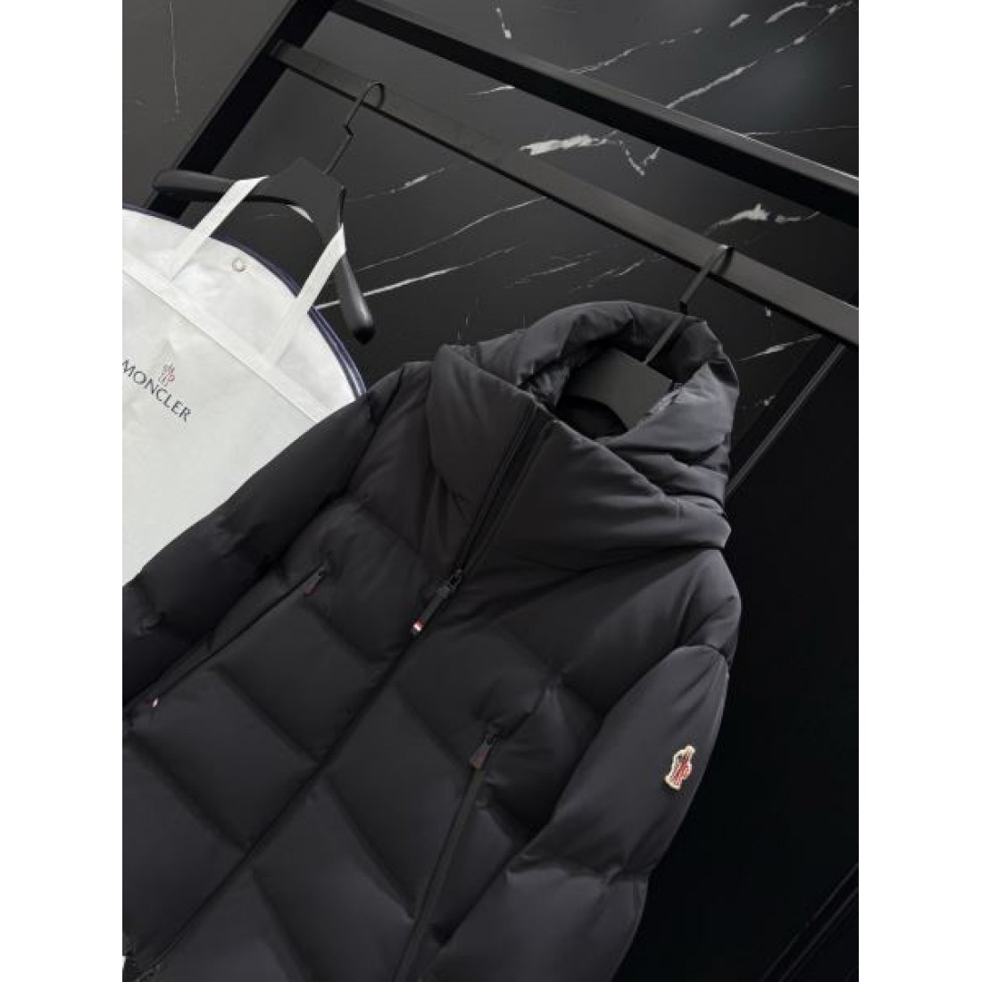 快適 軽量 モンクレール MONCLER コピー ダウンジャケット 防寒 高性能