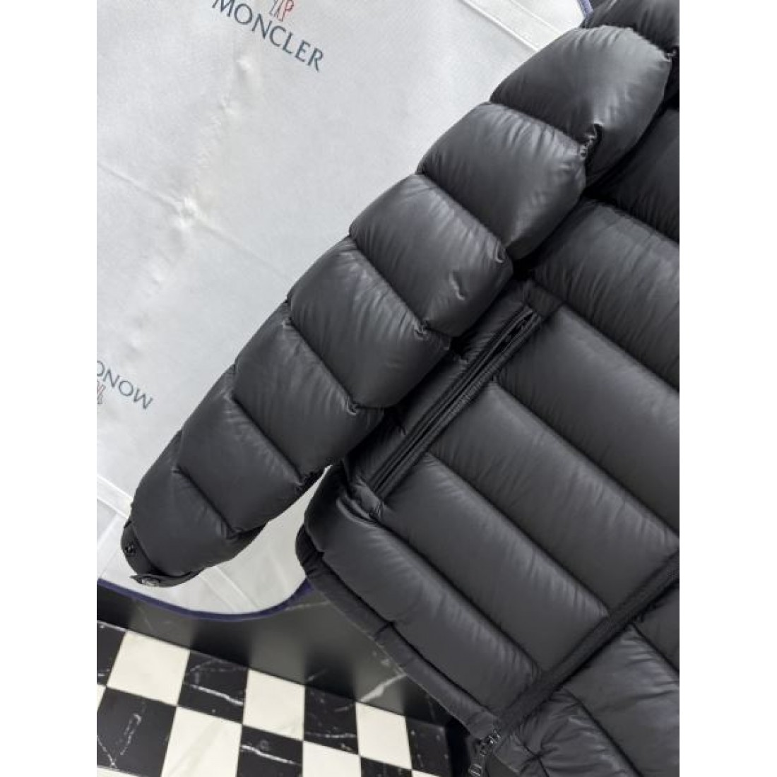 洗練 上品 モンクレール MONCLER コピー ダウンジャケット 高級 エレガント