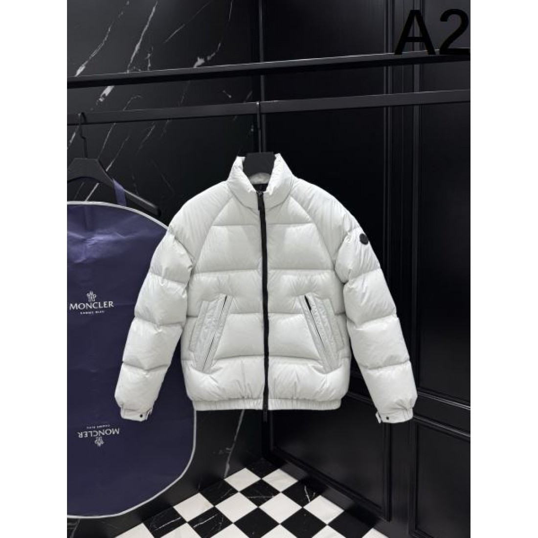  高性能 スタイリッシュ モンクレール MONCLER コピー ダウンジャケット 上質 モダン