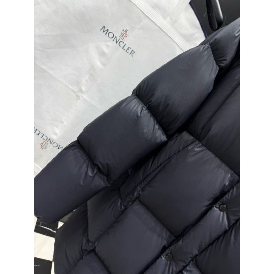  上質 高機能 モンクレール MONCLER コピー ダウンジャケット 保温 快適