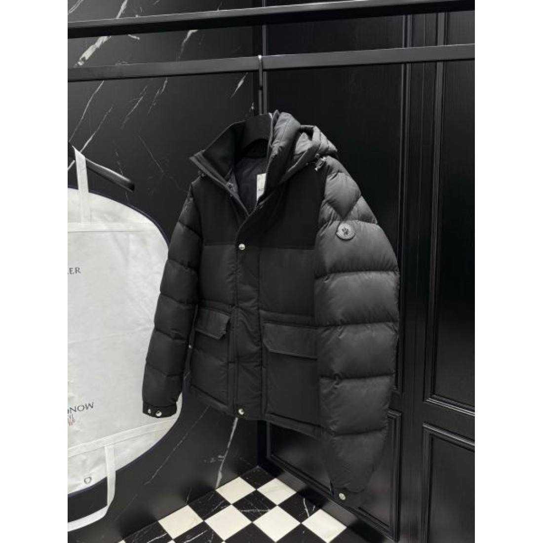 クラシック 高級感のある 美しい モンクレール MONCLER コピー ダウンジャケット 