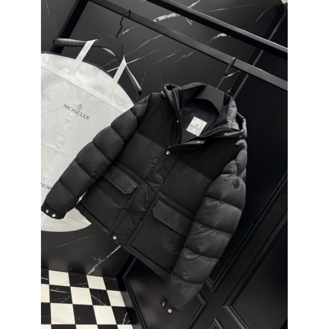 クラシック 高級感のある 美しい モンクレール MONCLER コピー ダウンジャケット 