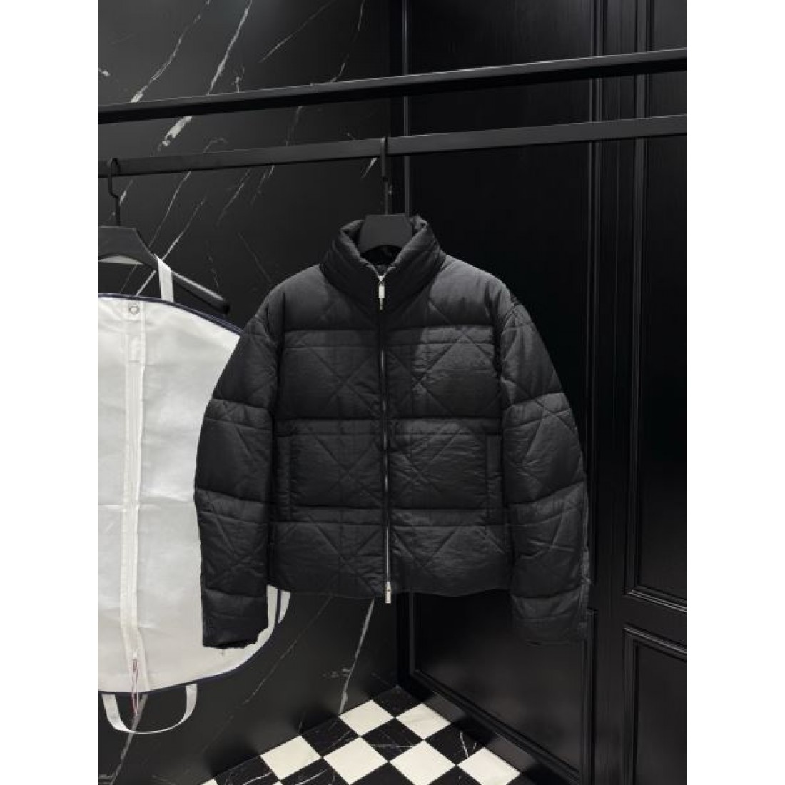 ラグジュアリー 軽やか 柔らかな モンクレール MONCLER コピー ダウンジャケット