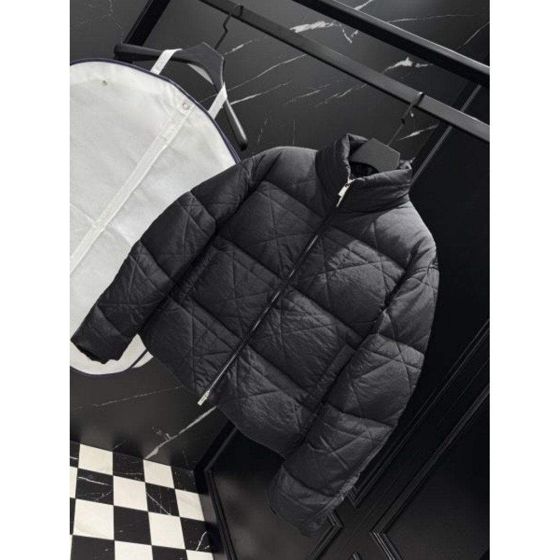  ラグジュアリー 軽やか 柔らかな モンクレール MONCLER コピー ダウンジャケット