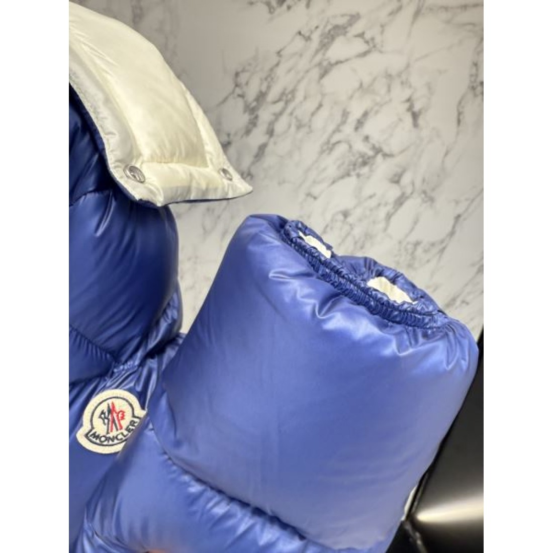  高級 保温性の高い 機能的な モンクレール MONCLER コピー ダウンジャケット 