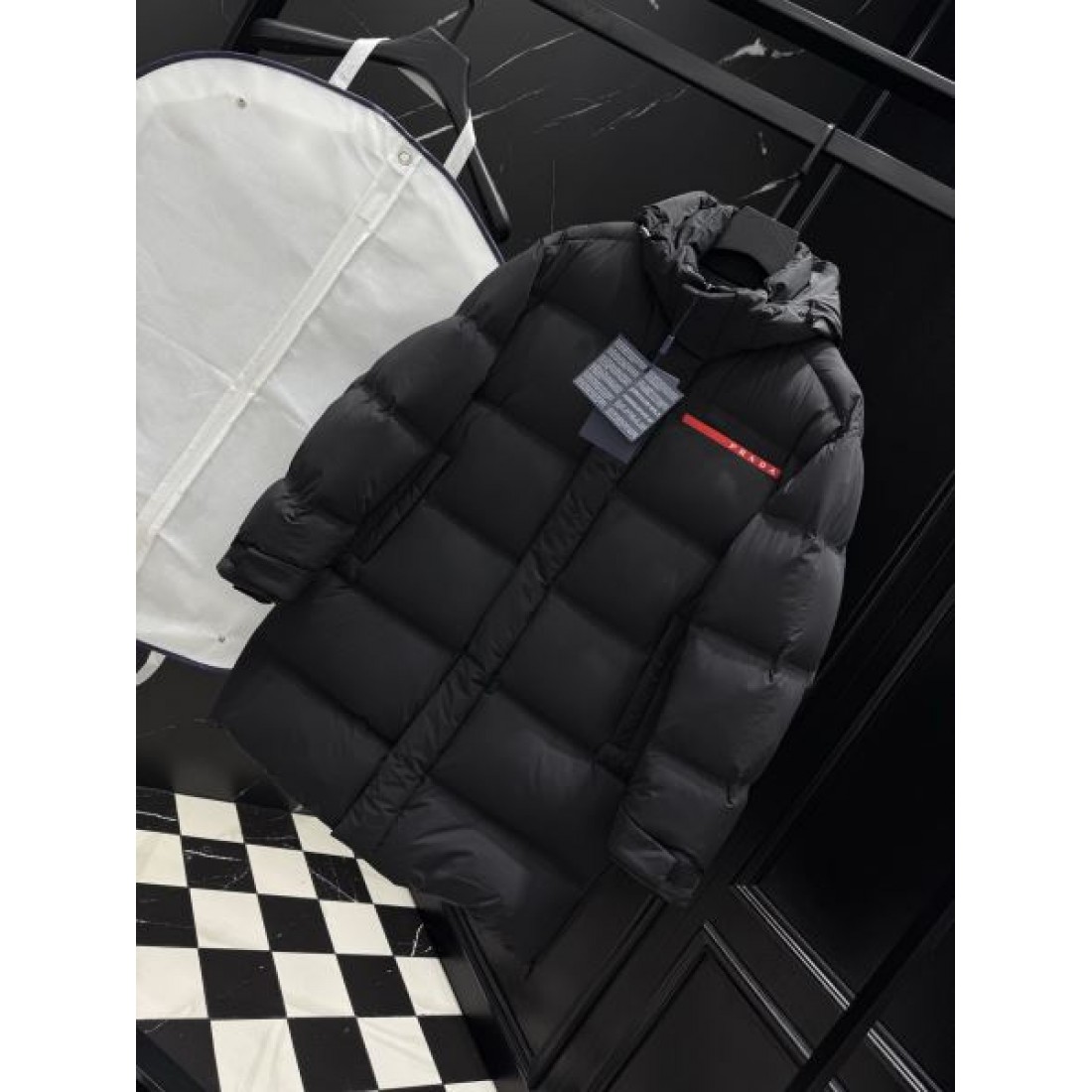 クラシック 高級 プラダ PRADA コピー ダウンジャケット エレガント プレミアム