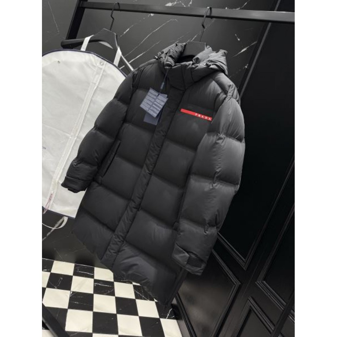 クラシック 高級 プラダ PRADA コピー ダウンジャケット エレガント プレミアム