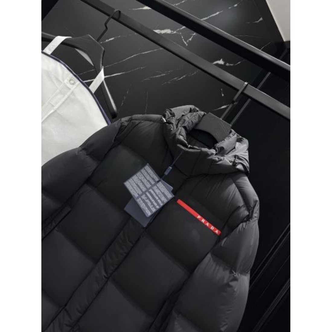 クラシック 高級 プラダ PRADA コピー ダウンジャケット エレガント プレミアム