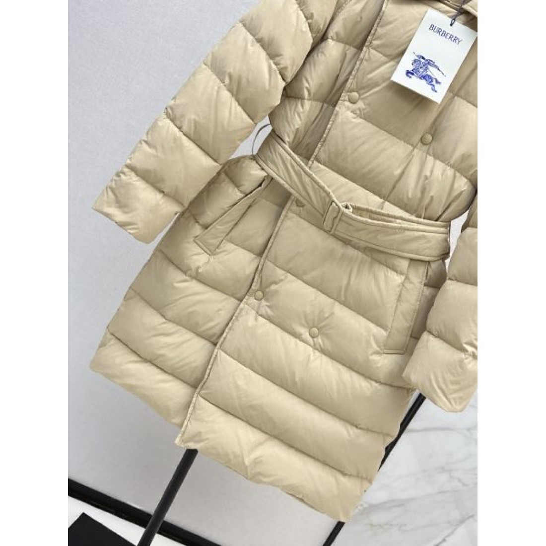 スタイリッシュ 高級 バーバリー BURBERRY コピー ダウンジャケット 逸品 クラシック