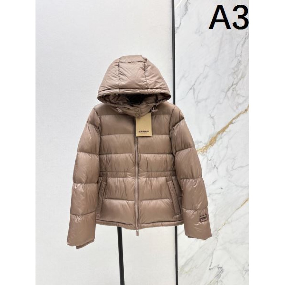 ラグジュアリー 洗練 バーバリー BURBERRY コピー ダウンジャケット エレガント 上品