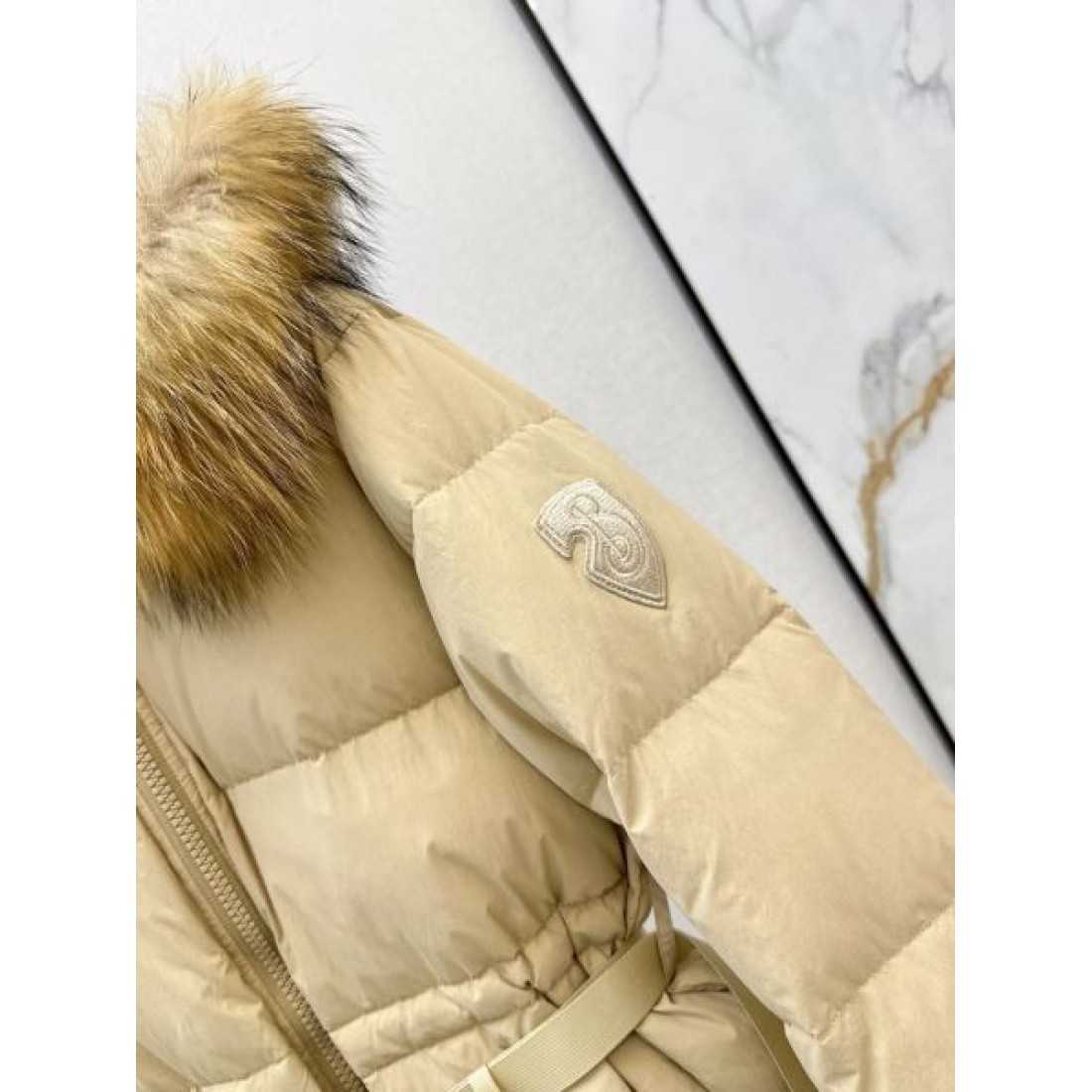 上質 クラシック バーバリー BURBERRY コピー ダウンジャケット 高級感 モダン