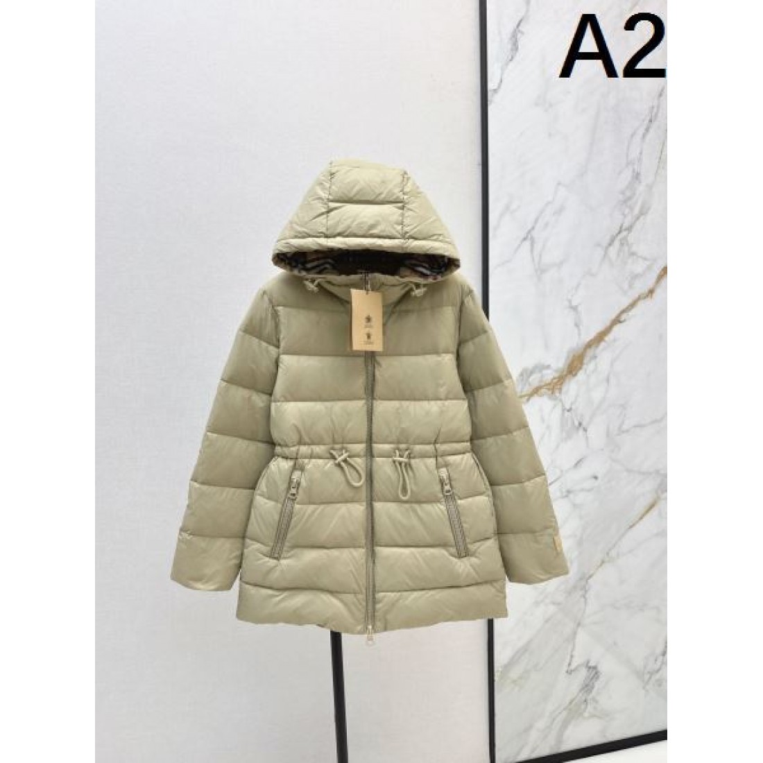 高級 エレガント バーバリー BURBERRY コピー ダウンジャケット 上品 洗練