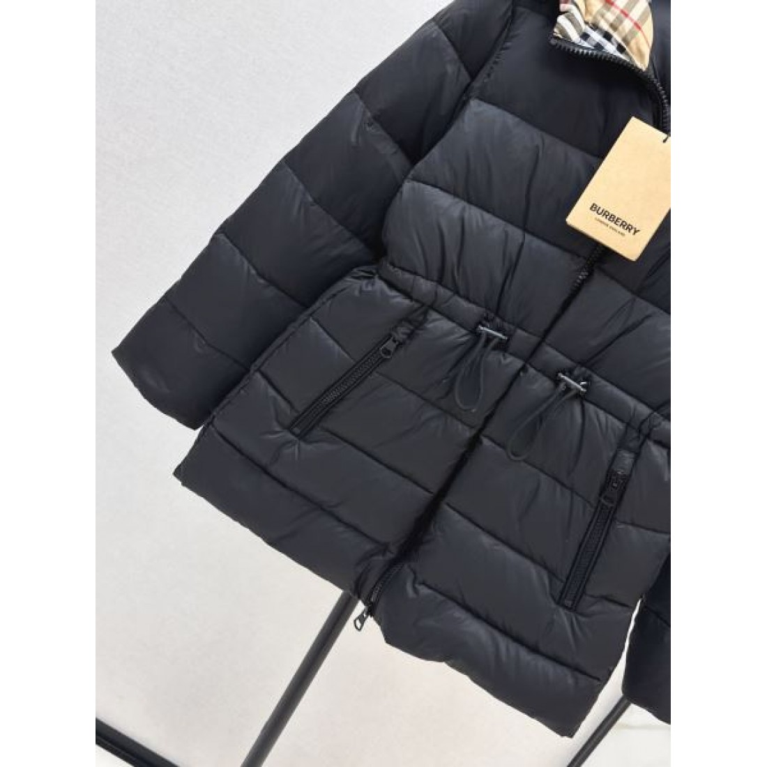 高級 エレガント バーバリー BURBERRY コピー ダウンジャケット 上品 洗練