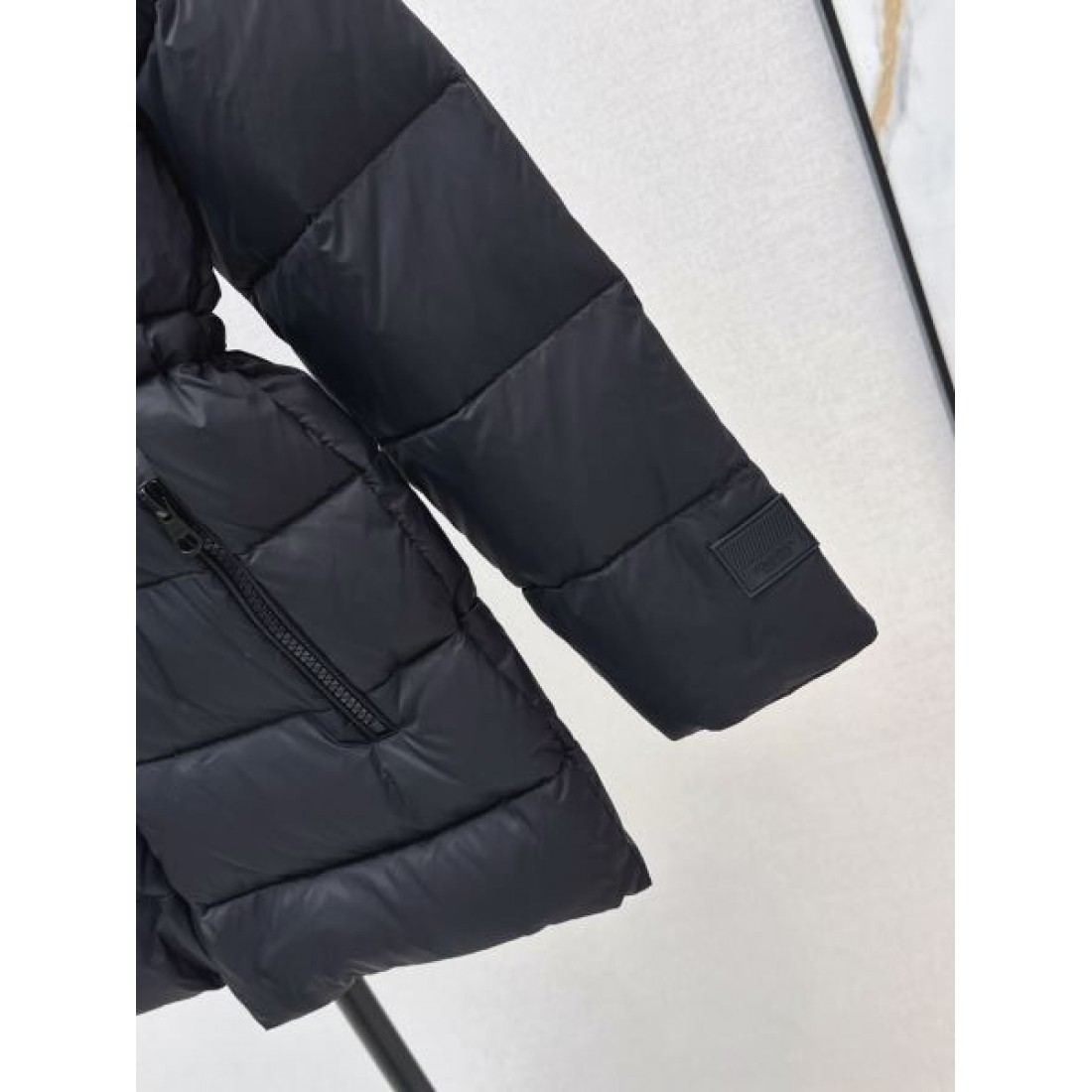 高級 エレガント バーバリー BURBERRY コピー ダウンジャケット 上品 洗練