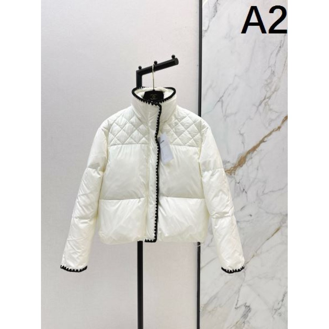 エレガント 高級 シャネル CHANEL コピー ダウンジャケット 洗練 ラグジュアリー