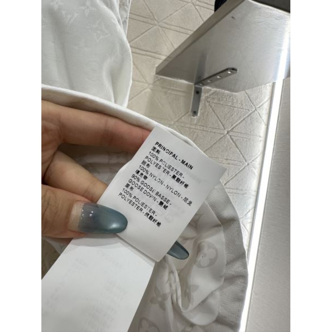 魅力的 プレミアム ルイヴィトン LOUIS VUITTON コピー ダウンジャケット 上品 エレガント