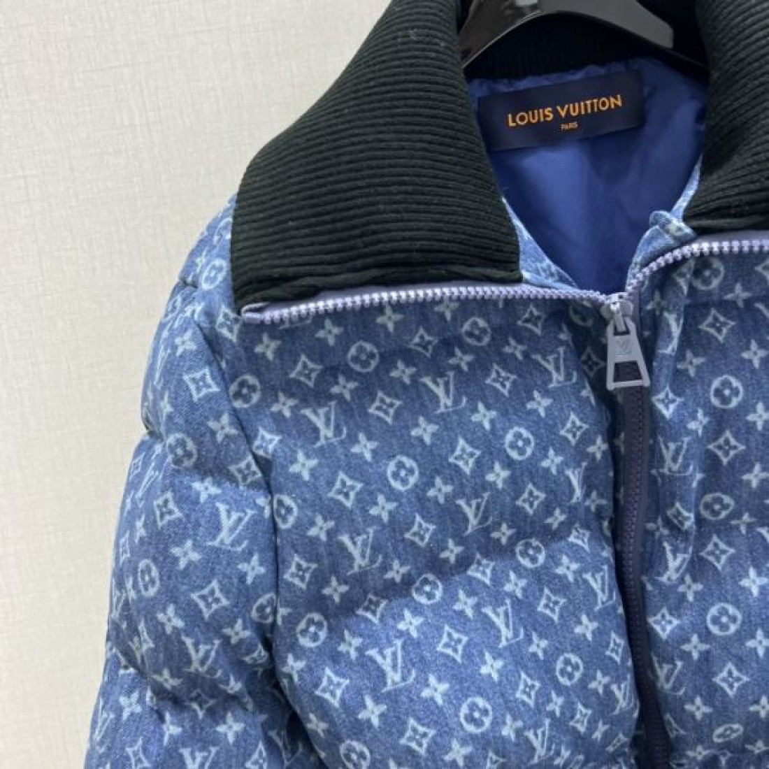 ラグジュアリー 高級感 洗練 ルイヴィトン LOUIS VUITTON コピー ダウンジャケット 最新作